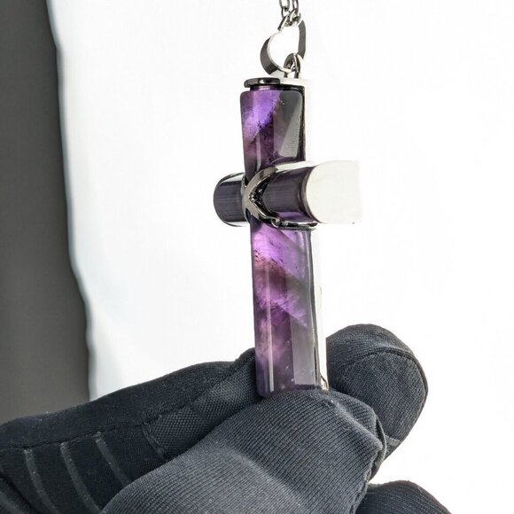 Amethyst and silver color cross pendant, free chain, unisex women men - Picture 3 of 8